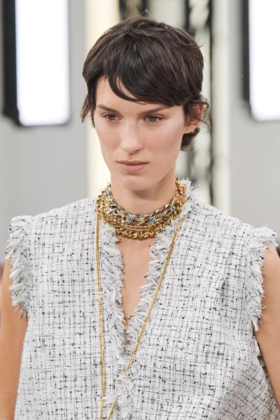 Look 52